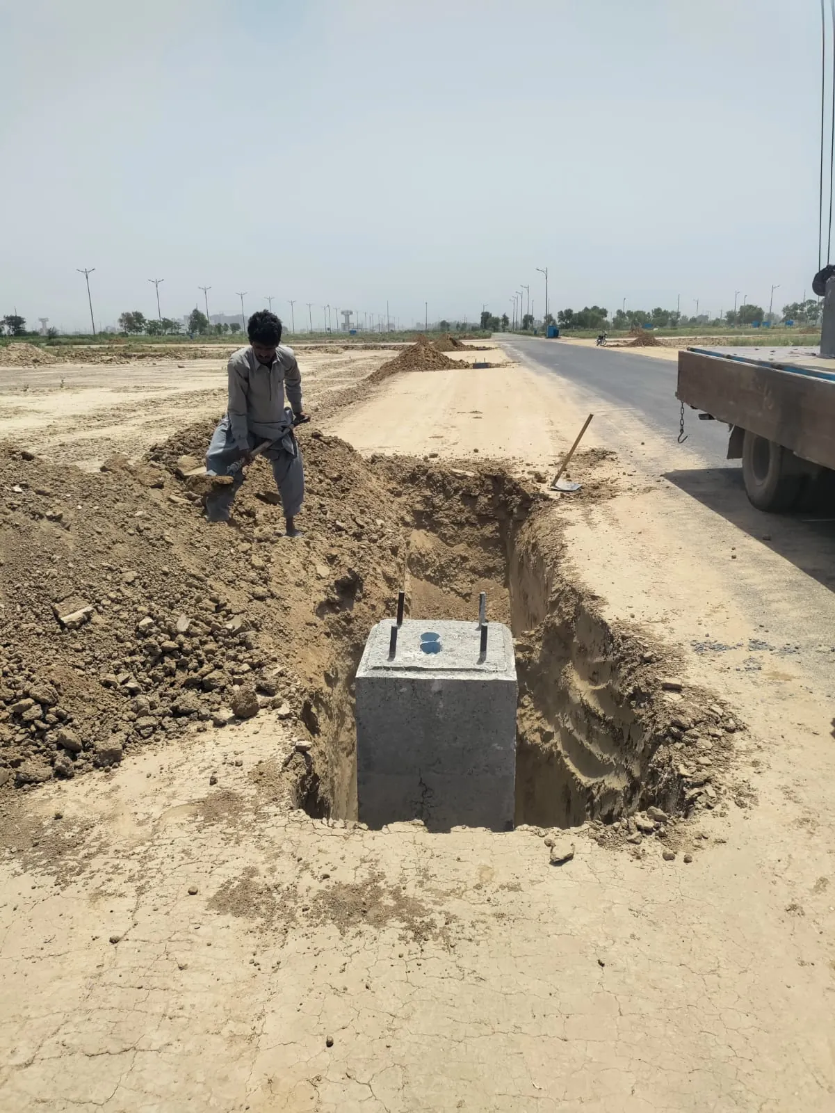 Underground MV / LV cable laying