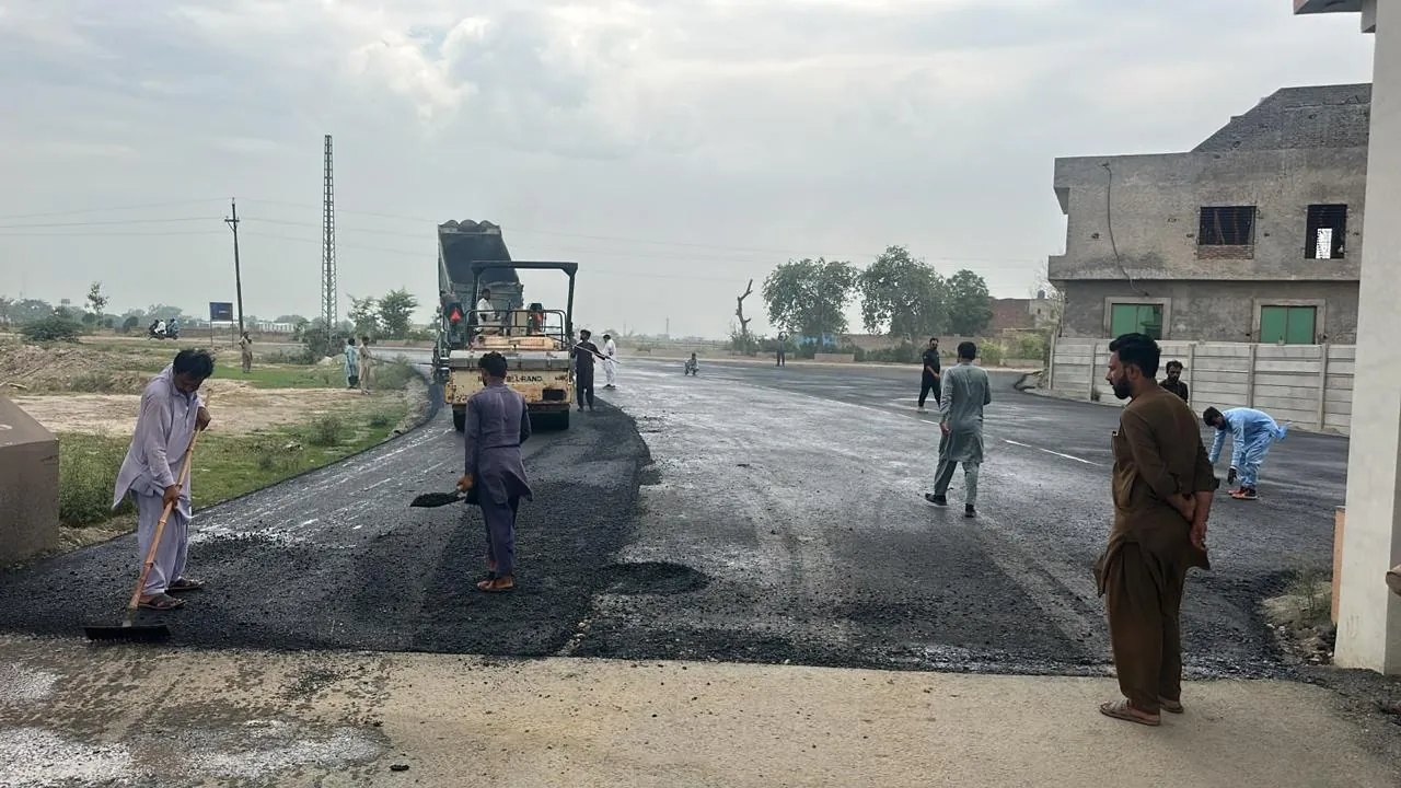 Bituminous surfacing